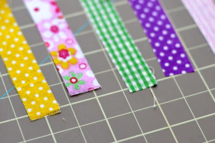 Make an easy bunting with fabric tape and twine! It only takes a few minutes! 