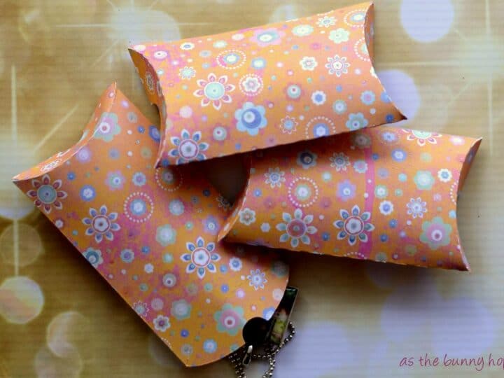 Make pillow boxes in minutes for small and unusually shaped gifts.