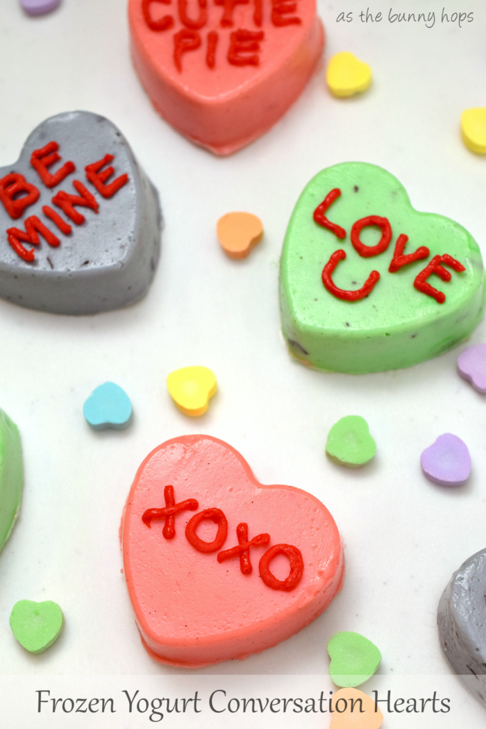 It's easy and fun to make frozen yogurt conversation hearts for Valentine's Day! #mullermoment #ad