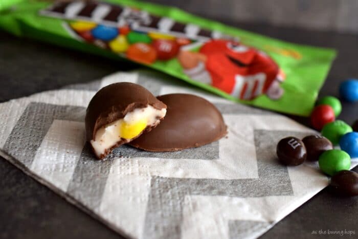 It's the classic creme egg you love with a delicious crispy twist! Get the recipe for easy M&M's Crispy Creme Eggs. Perfect for Easter or anytime you need a creme egg fix! 