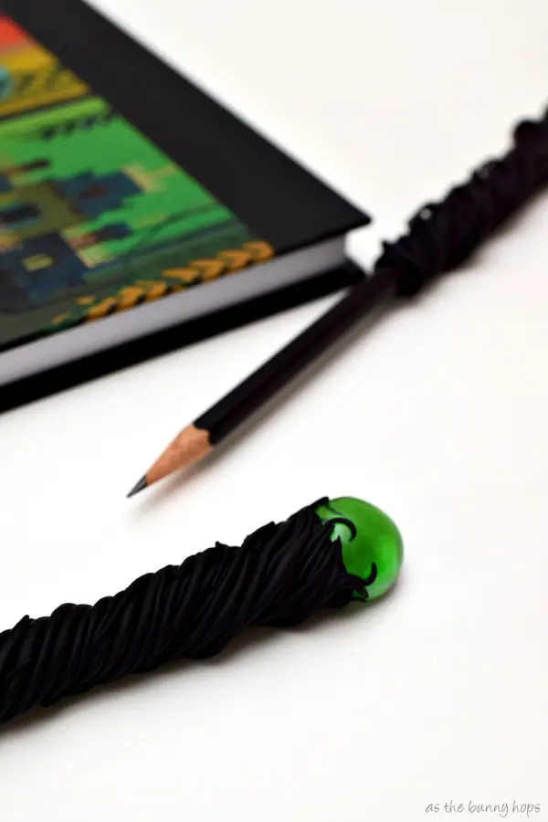 Maleficent Staff Pencils Vert