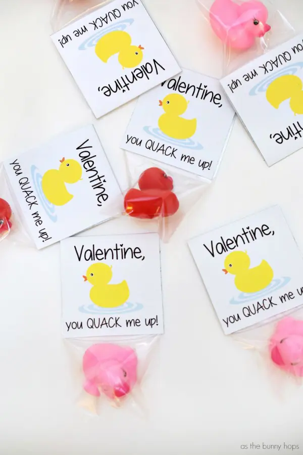 Grab the free printable to make theses super easy and super cute Rubber Ducky Valentines! They're a great candy-free option for gifting!