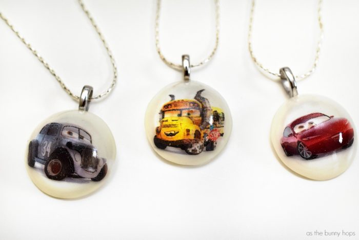 Make Cars 3-inspired charms with resin and my printable template! 