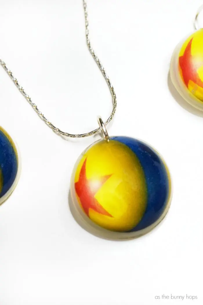 Make your own resin charm inspired by Pixar's iconic Luxo Ball! 