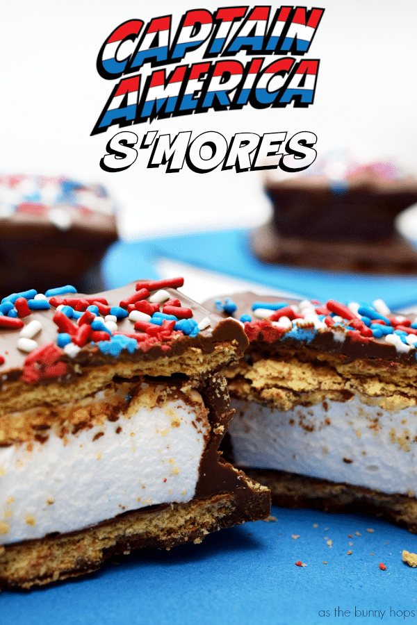 Celebrate the star-spangled man with a plan with a batch of Captain America S'mores! Get the easy recipe at As The Bunny Hops. 