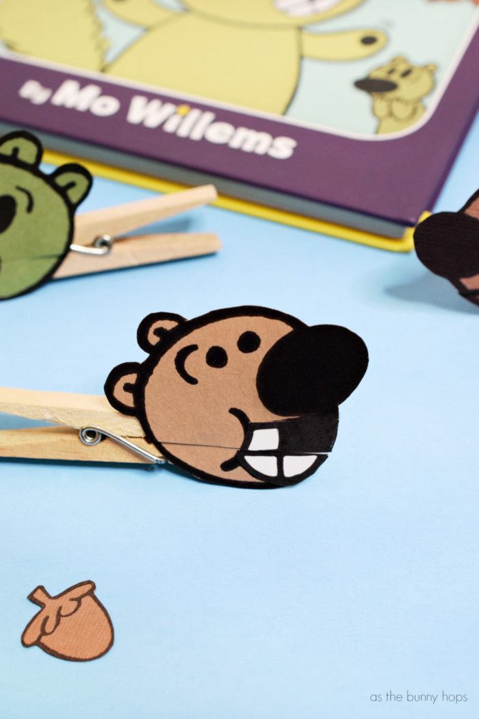 Celebrate Mo Willems’ new series, Unlimited Squirrels, and the debut book, I Lost My Tooth!, with these easy DIY clothespin puppets! Hop over to As The Bunny Hops to download the printable. 