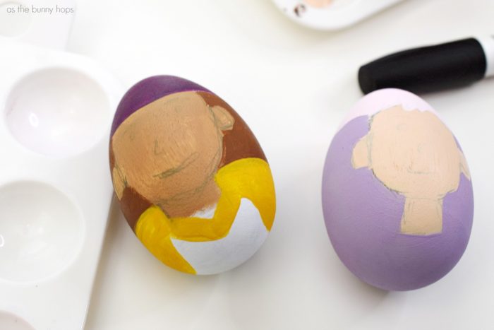 Celebrate She-Ra and the Princesses of Power with a batch of DIY She-Ra Easter Eggs!