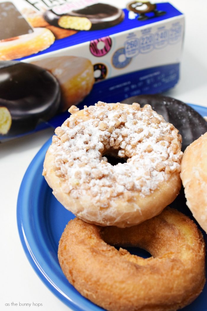 Do you dream of donuts? Become a donut designer and create the donut of your dreams! 
