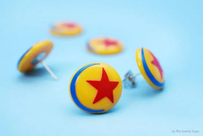 Make your own batch of Luxo Ball Earrings inspired by the iconic Pixar ball. 