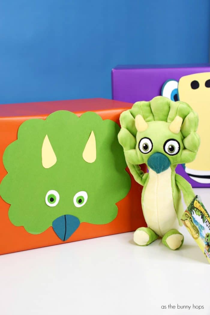 Turn your favorite characters into easy, DIY Gigantosaurus Gift Wrap! 