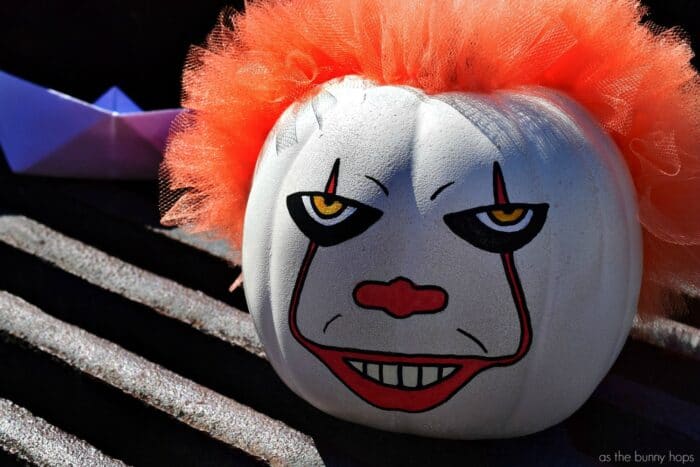 This Pennywise pumpkin is the cutest-and creepiest thing you're likely to find in the storm drain this Halloween! 