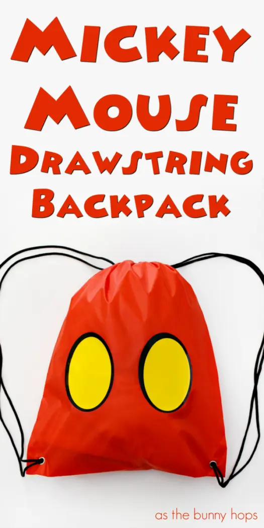 These easy to make Mickey Mouse drawstring backpacks make a perfect Disney Cruise Fish Extender gift! Get the details on this easy Disney craft, along with the details on where to get the supplies, at As The Bunny Hops!