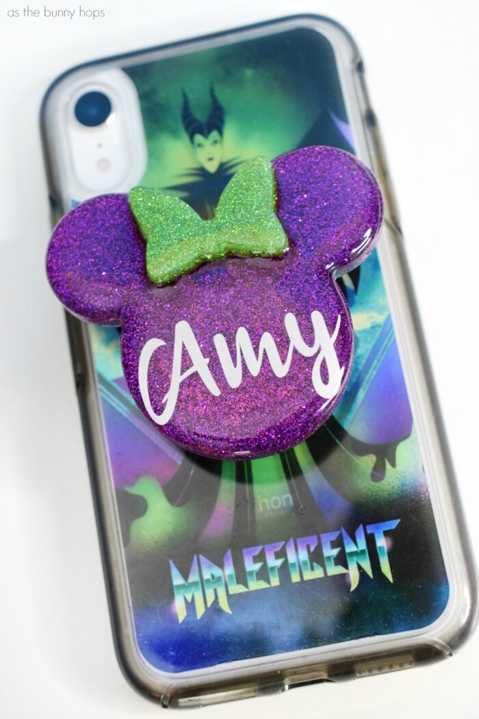 Grab your favorite glitter and make the world's cutest Minnie Mouse PopSockets for your phone! 