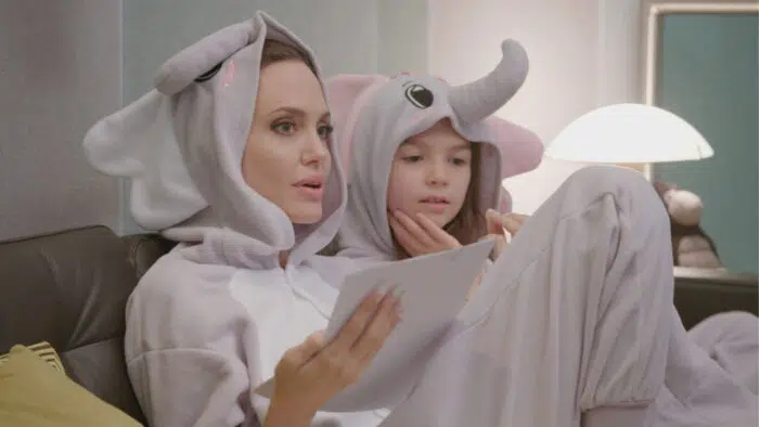 Angelina Jolie and Brooklynn Prince behind the scenes of Disney's THE ONE AND ONLY IVAN.